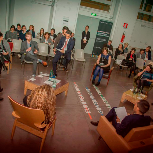 Uno dei format di eventi innovativi di ItaliaCamp è la Fish Bowl