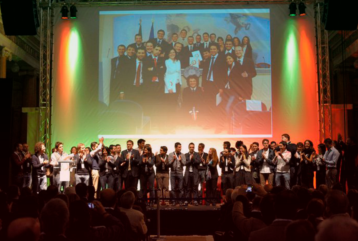 Foto di gruppo durante uno dei primi eventi di ItaliaCamp